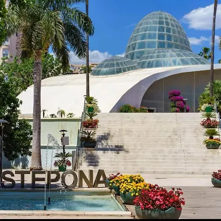 Penthouse Old Town Apartment *