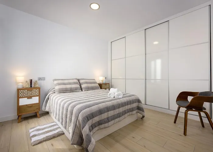 شقة Penthouse Old Town إِستيبونا